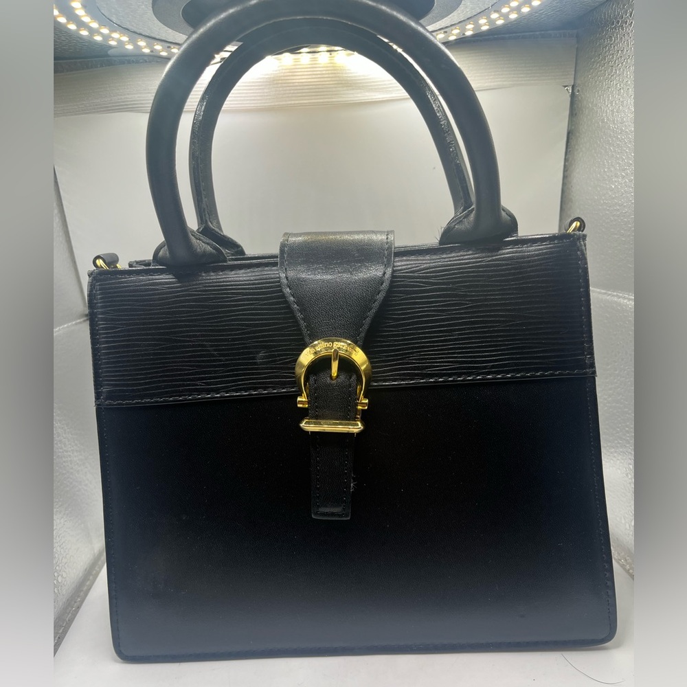 Valentino Garavani Black Leather handbag. Vintage - Picture 1 of 13